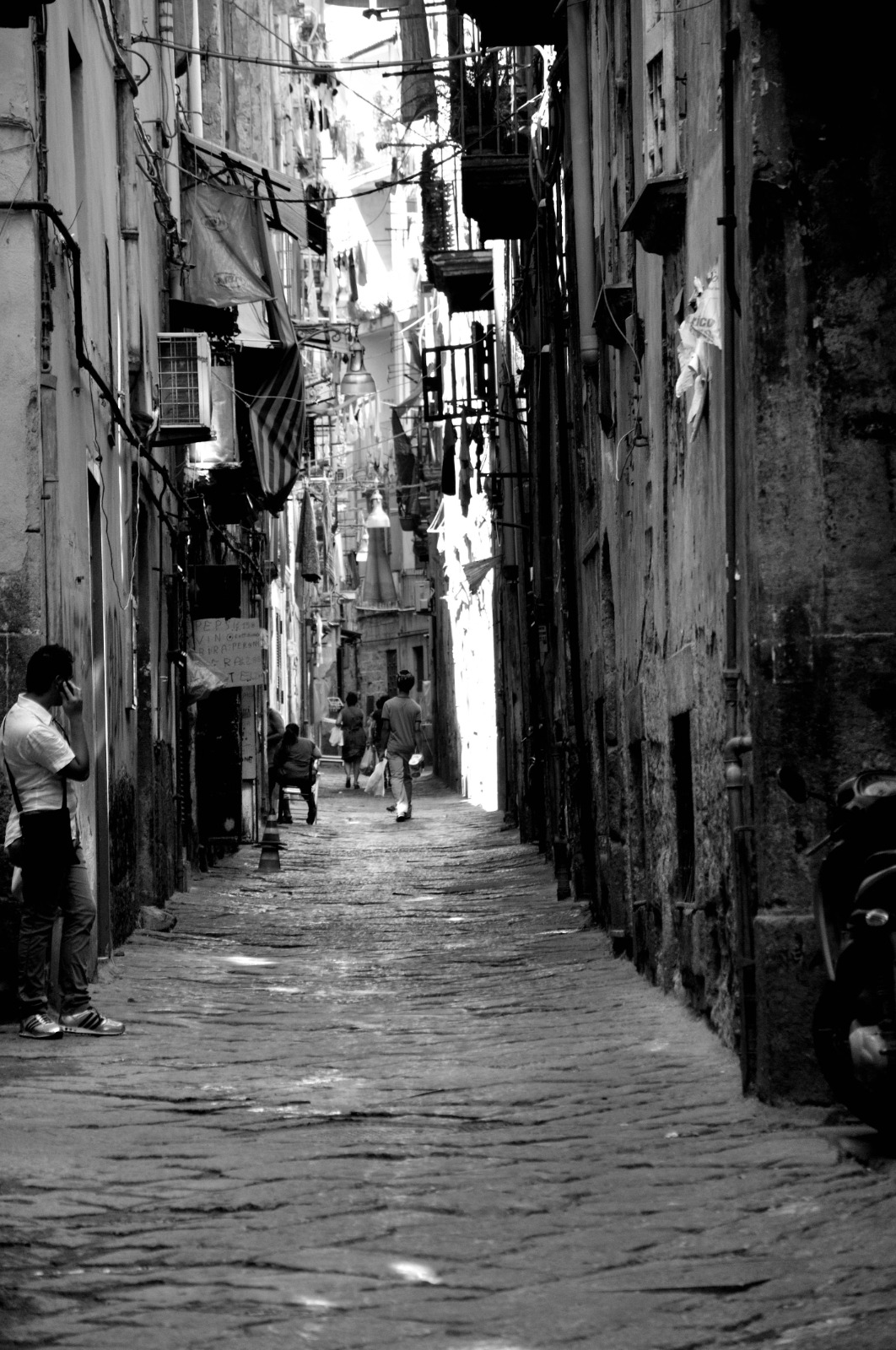 Vita tra i vicoli-Napoli Iorio Luigi